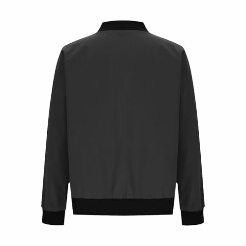 Vista trasera de chaqueta bomber negra.