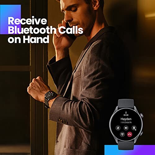Hombre usando un smartwatch para recibir llamadas Bluetooth.